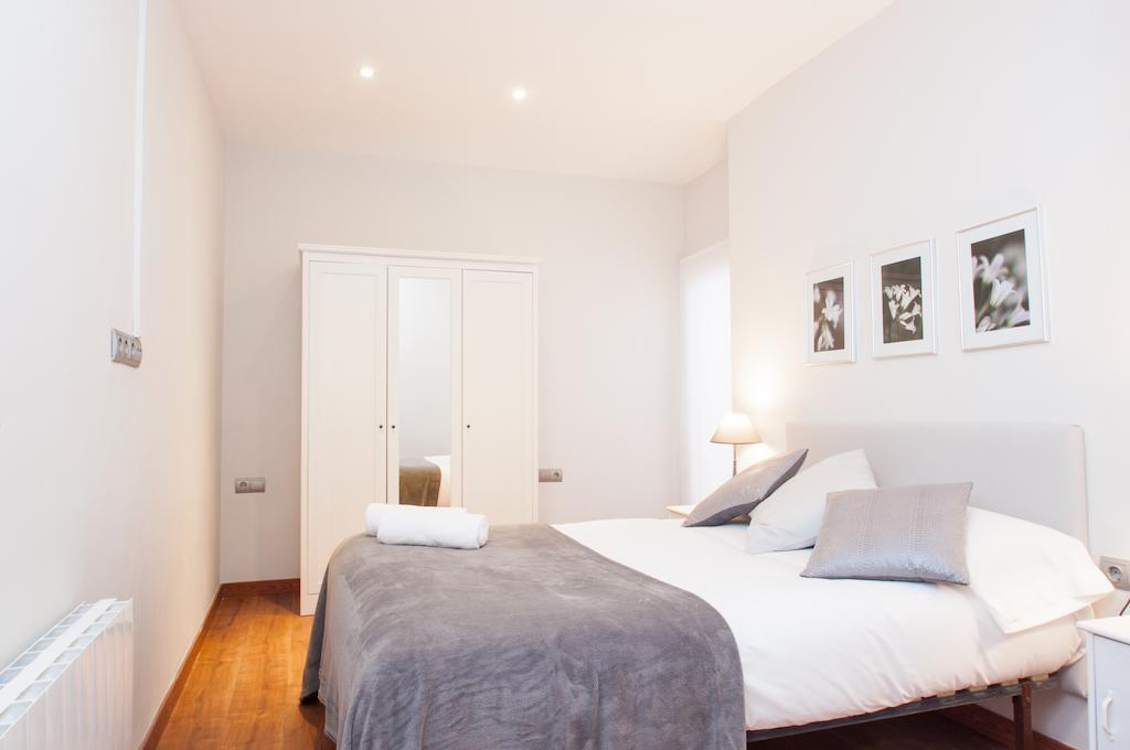 Autentic Arc De Triomf Apartment Barcelona Room photo